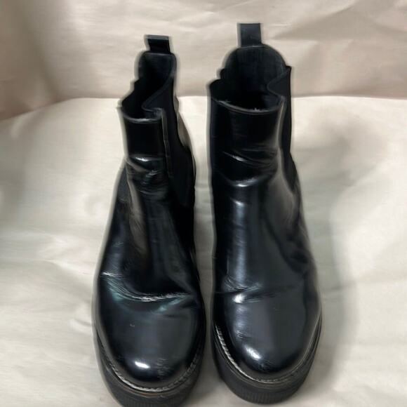 LEATHER ANKLE BOOTS  SIZE 8.5 - Picture 1 of 6